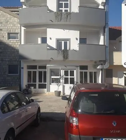 Centar * تريبينيي