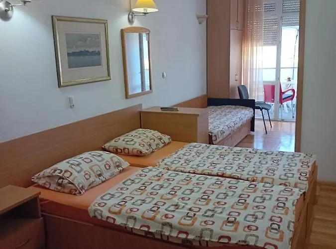 Centar 公寓 特雷比涅